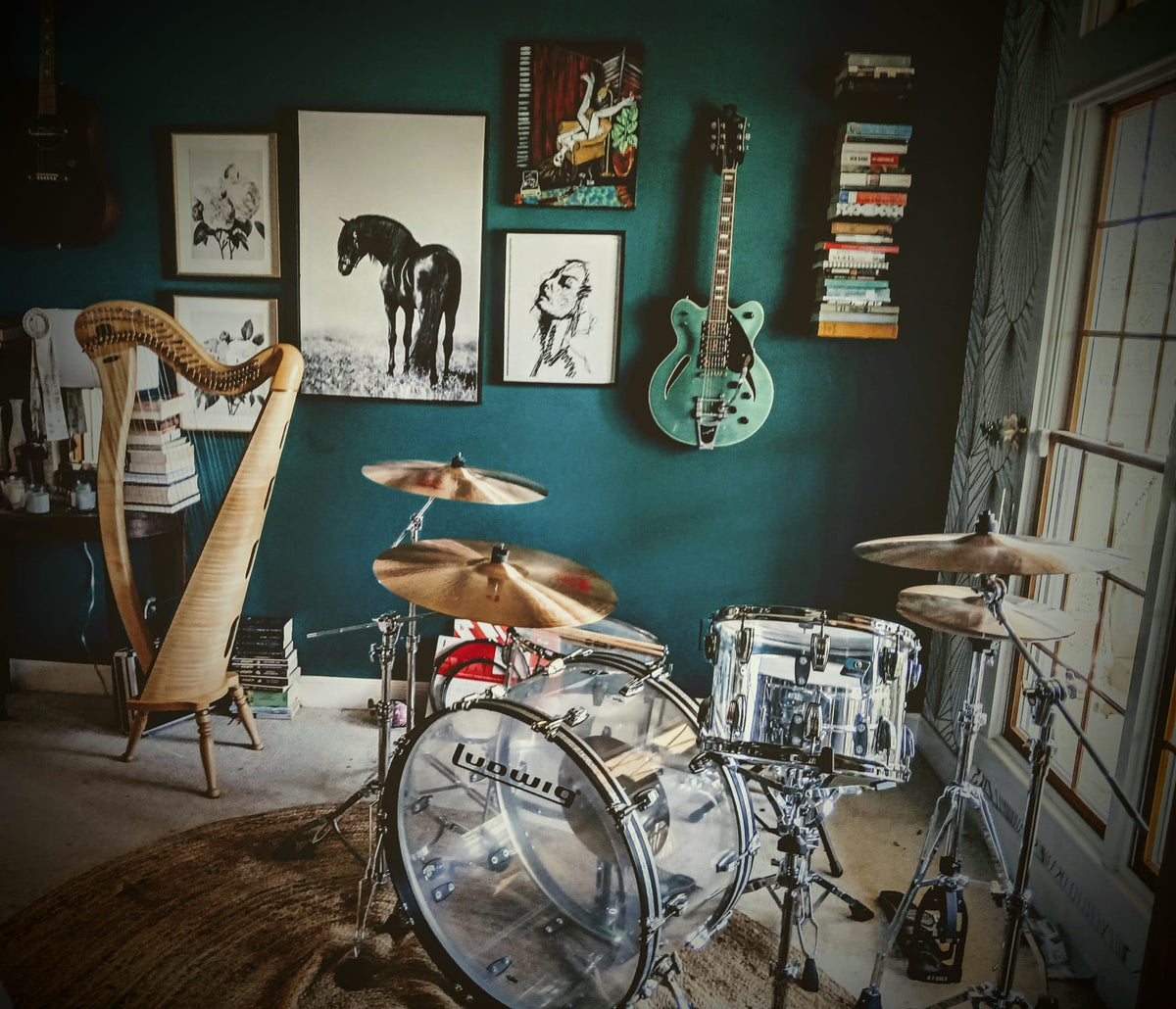 Unbound Books — hero